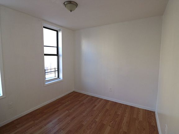 3rd image of 803 Hart St #2E