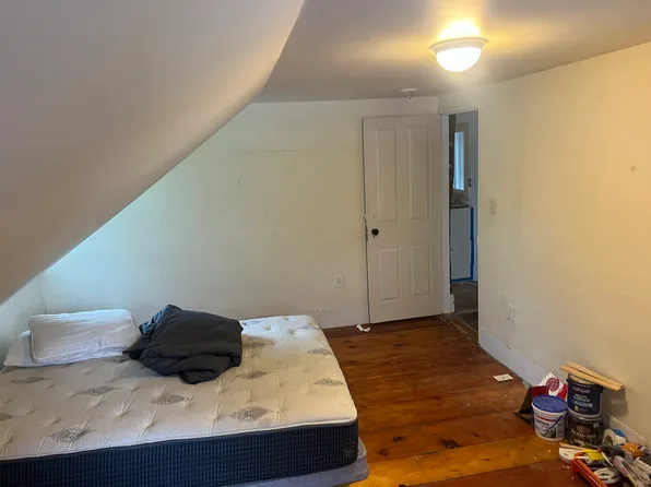 43 Rankin St #2, Rockland, ME 04841