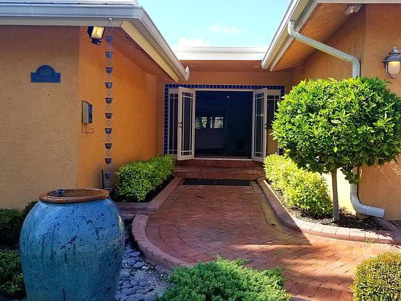 2nd image of 2630 Grace Dr