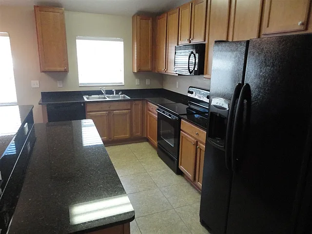 3213 Dunstable Dr — Photo 8