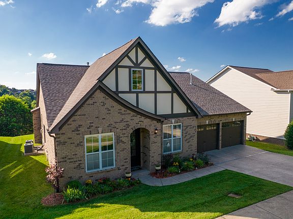 4th image of 375 Irvine Ln