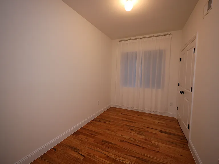 136 Beach St #2 — Photo 15