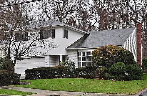 1st image of 30 Newport Dr