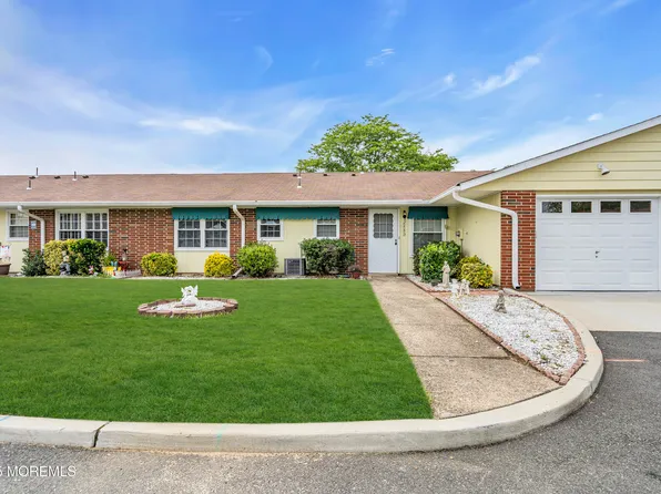 288 E Malvern Court #B, Lakewood, NJ 08701