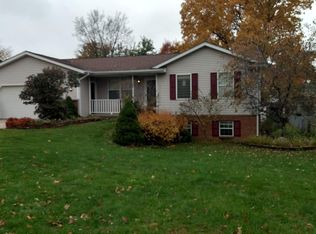 408 Standish Dr, Wayland, MI 49348