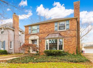 467 Moran Rd, Grosse Pointe Farms, MI 48236