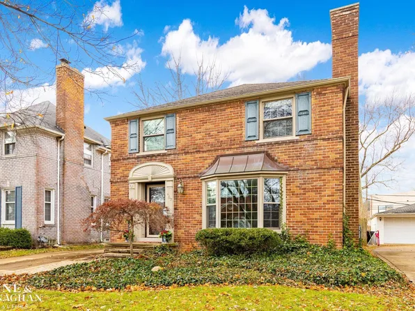467 Moran Rd, Grosse Pointe Farms, MI 48236