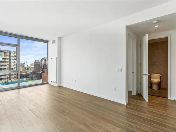 133-36 37th Avenue image 10 of 25