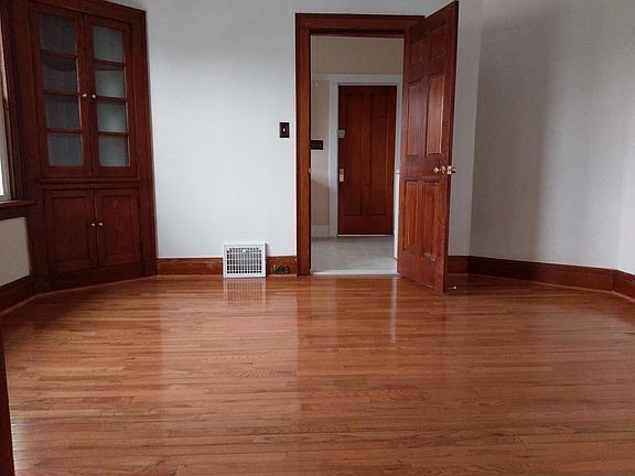 2nd image of 1429 Lakeland Ave Floor 2