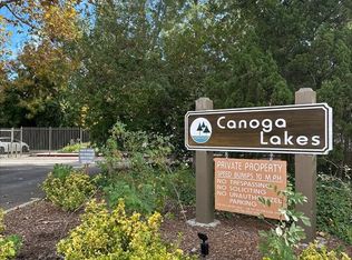 7050 Shoup Ave UNIT 220, Canoga Park, CA 91303