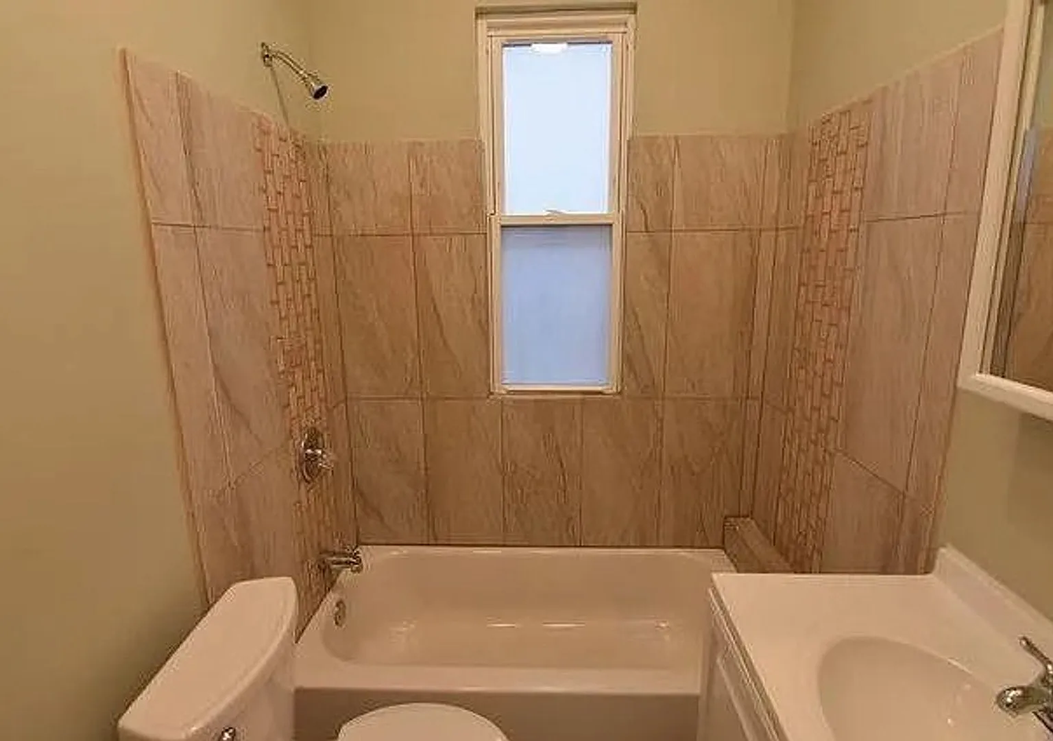5318 W Monroe St — Photo 3