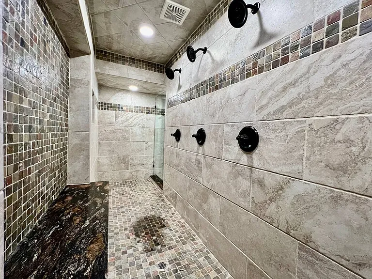 7184 Gregory Creek Ln — Photo 8