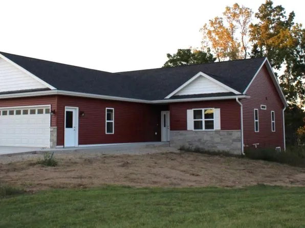 1070 Burr Oak COURT #3, Kewaskum, WI 53040