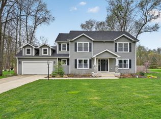 51275 Crooked Oak Dr, Granger, IN 46530