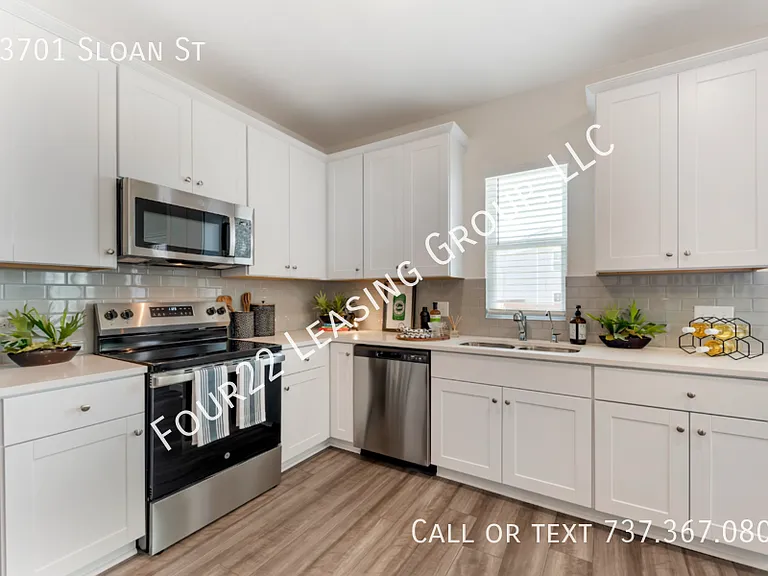 13701 Sloan St — Photo 15