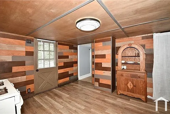 4 bed, 1150 sqft, $2,680 — Photo 4
