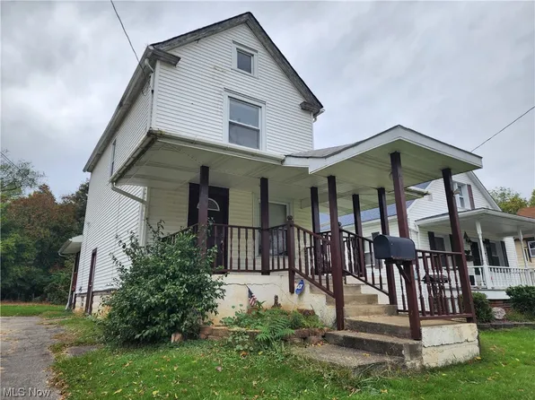 151 Perry St, Struthers, OH 44471