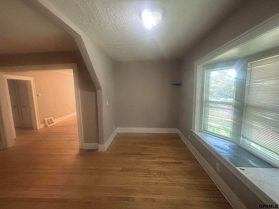 3rd image of 2573 Ida St