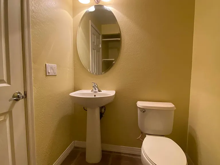 615 E Portland St #225 — Photo 11