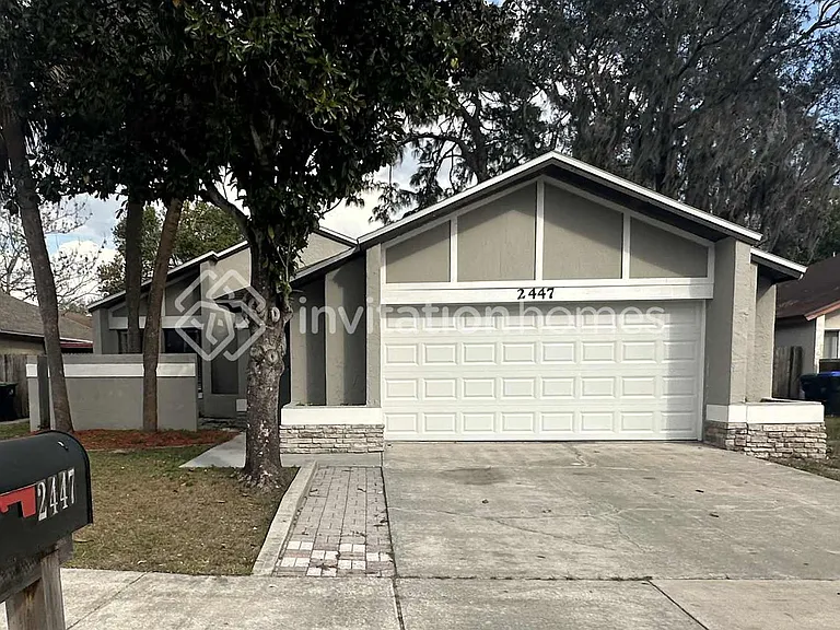 2447 Atrium Cir — Photo 1