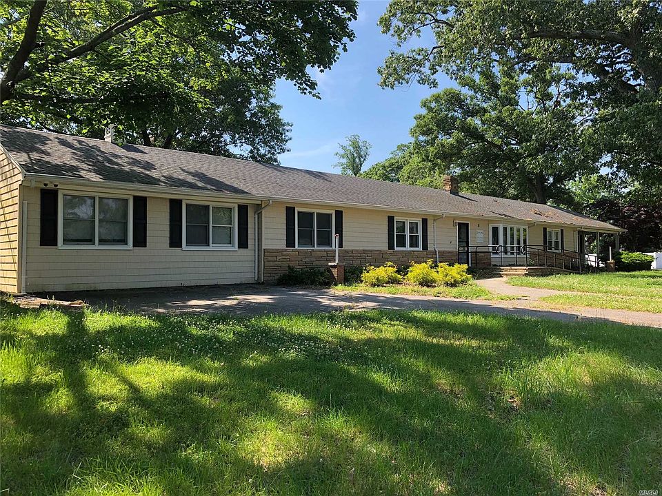 1st image of 135 Idle Hour Blvd