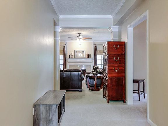 3rd image of 3706 Scenic Valley Dr