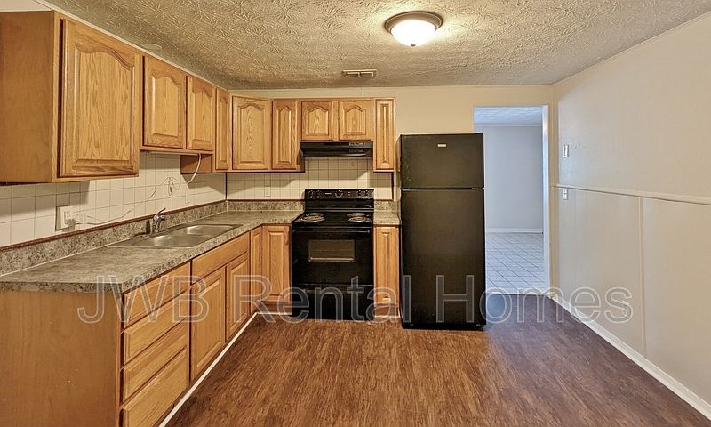 2nd image of 8370 Red Holly Ln