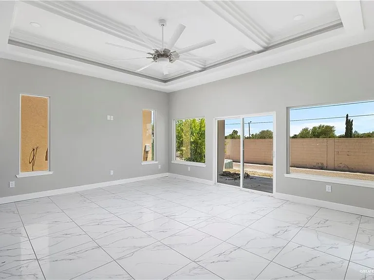1319 W Gran Via St — Photo 3