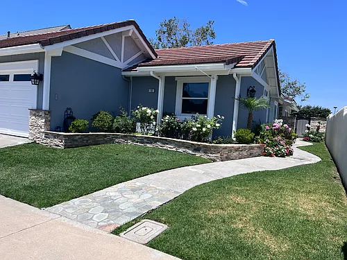 18 Eastlake Photo 1