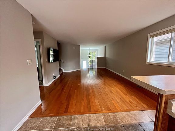 3rd image of 11867 Boulder Cres