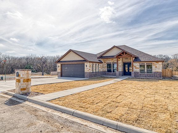 2nd image of 239 Country Club Ln.