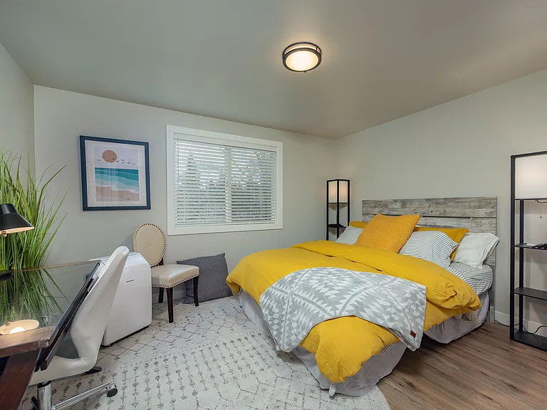 1439 NW Juniper St #12 — Photo 13