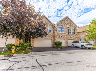 1238 Christine Ct, Vernon Hills, IL