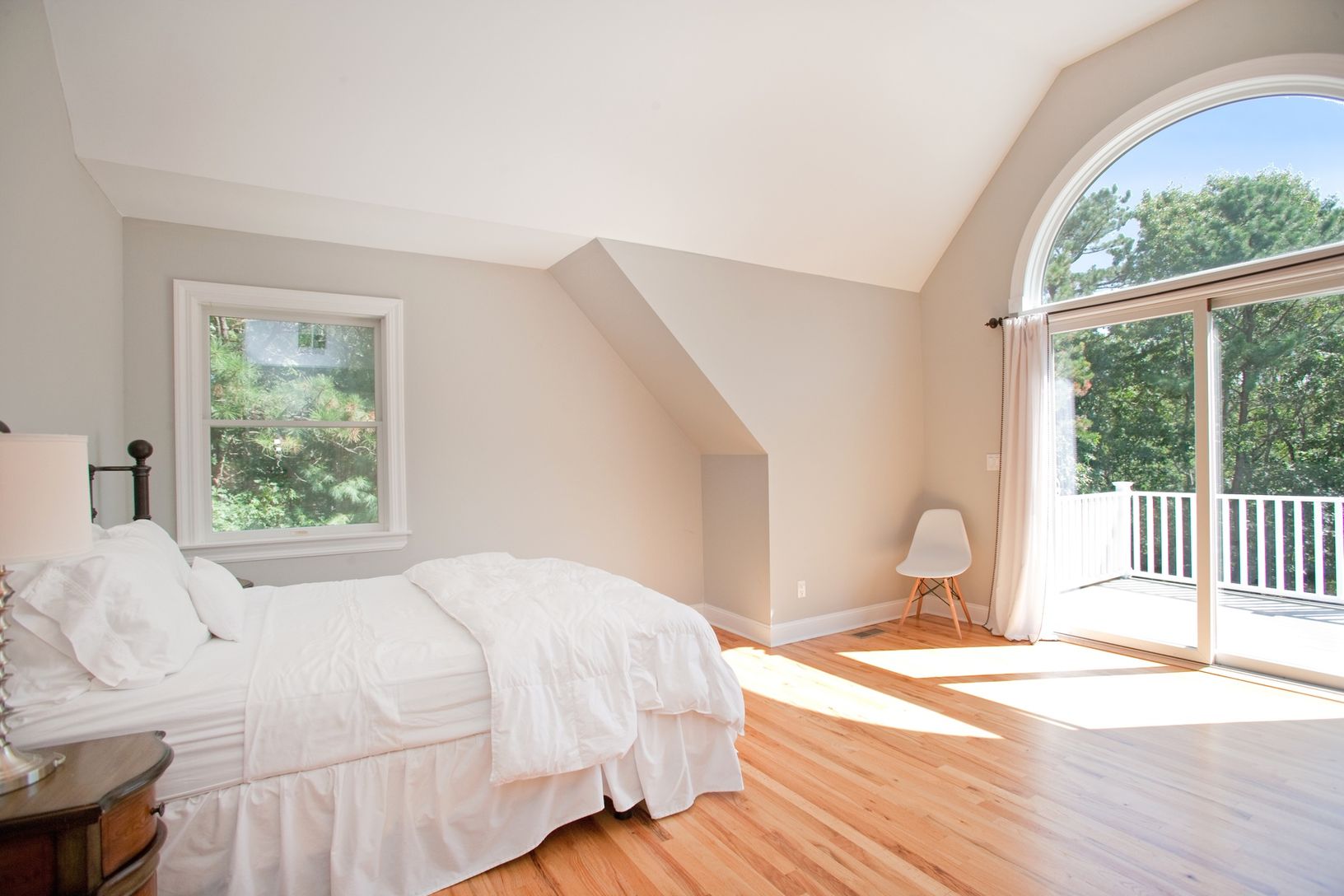 GUEST SUITE WITH BALCONY OVERLOOKING POOL