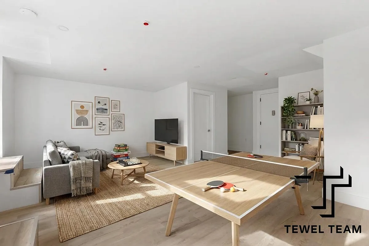 Building Photo - 3 W 137th St #1