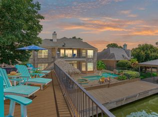 202 Edgemar Rd, Montgomery, TX 77356