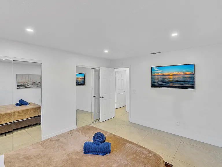 2121 McKinley St #2 — Photo 9