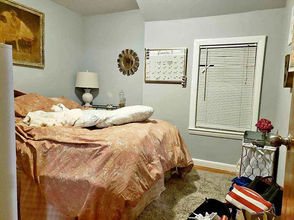 4 bed, 1250 sqft, $995 — Photo 2