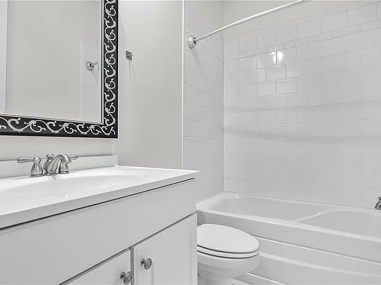 1377 Hawaiian Dr — Photo 40