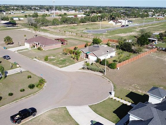 3rd image of 1228 Canary Island Ln