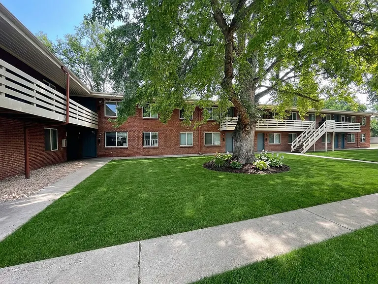 6130 W 40th Ave — Photo 1
