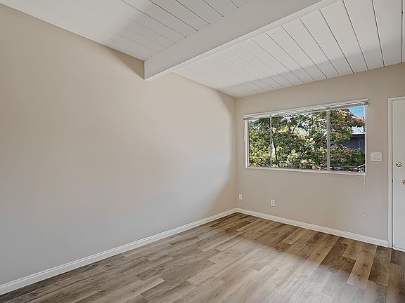 5th image of 1114 Garden St APT 7