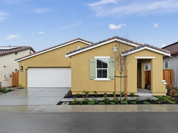 2171 White Oak Dr, Hollister, CA 95023