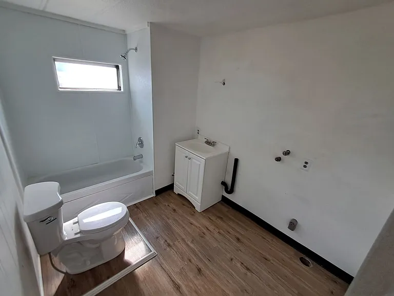 2303 S Greeley Hwy — Photo 16