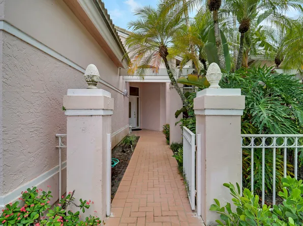 181 Green Point Circle #181, Palm Beach Gardens, FL 33418