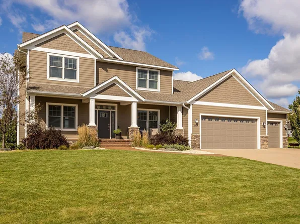 1392 Crestview Dr, Winona, MN 55987