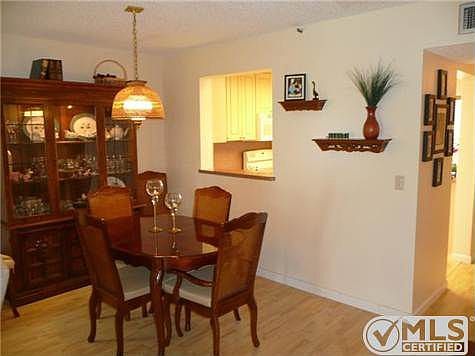 5th image of 14527 Bonaire Blvd APT 307
