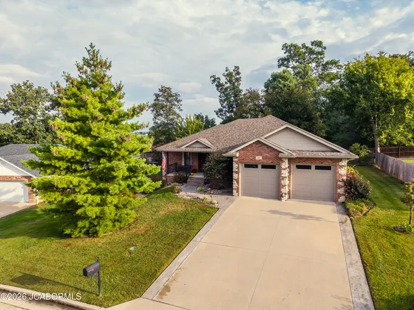 5612 Dry Creek Ln, Jefferson City, MO 65109