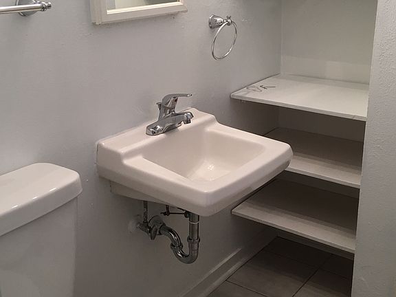 5th image of 135 Prospect St APT 5