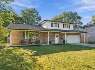 10 Sweetwood Dr N, Buffalo, NY 14228